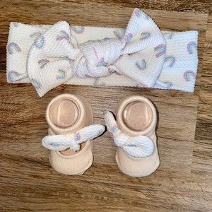🖤Rainbow headband and matching booties 🖤
